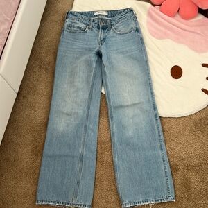 Hollister low rise baggy jeans
